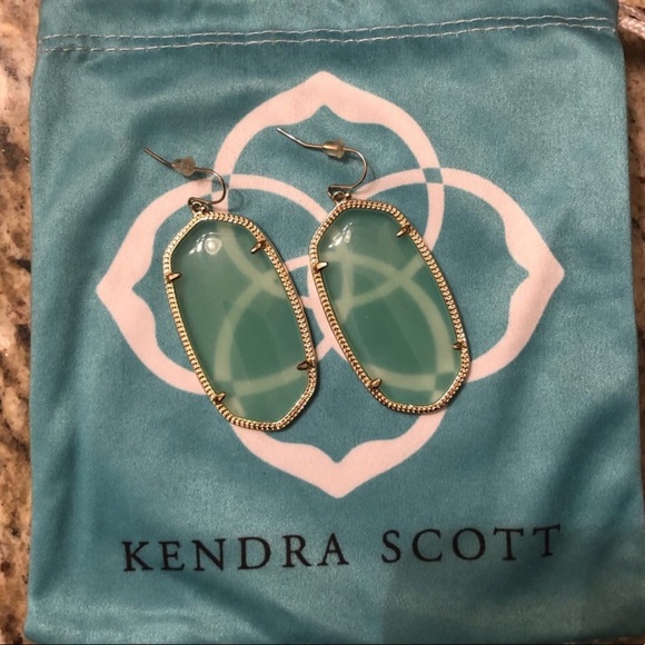 Kendra Scott Jewelry - Kendra Scott Danielle earring